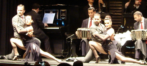 La Ventana Tango San Telmo pareja de bailarines