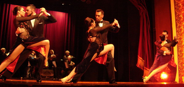 Piazzolla show de Tango cuerpo de baile