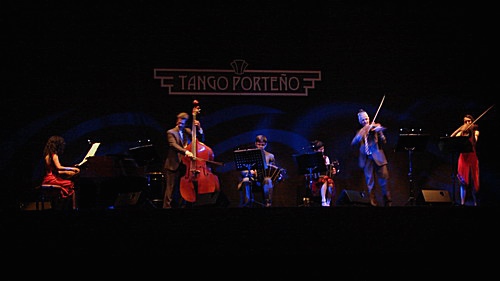 Tango Portenho Show de Tango em Buenos Aires casal de Tango estilo tradicional